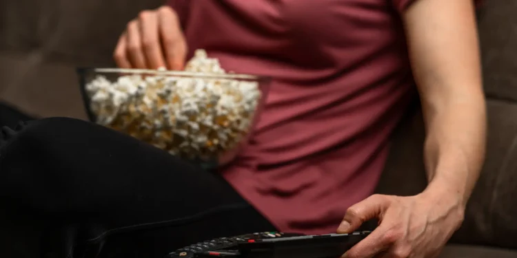 11 Teilzeitjobs, die Sie für die Überprüfung von Filmen zahlen (monatlich 2500 US -Dollar)