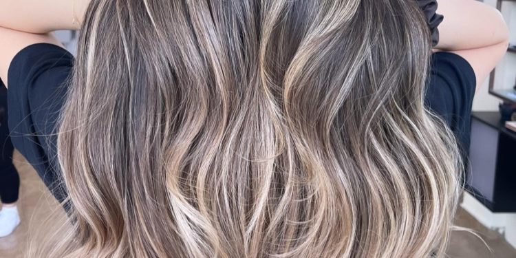 13 Blonde musste sich ansehen