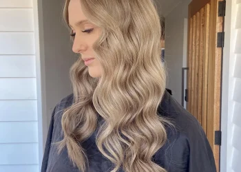 13 Ideen für helle aschbraune Haarfarben für modernes Haar