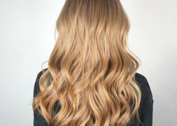 13 natürlich aussehende Ideen für honigbraune Haarfarben