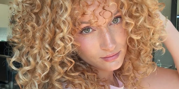 15 Inspirationen für lockiges, flauschiges Haar direkt von Stylisten