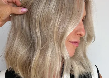 15 mittlere Bob-Frisuren, die immer poliert aussehen