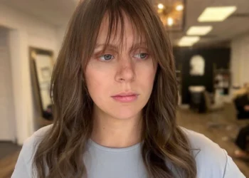 15 weiche und moderne, zarte Pony für welliges Haar, zu dem Sie immer wieder zurückkehren werden