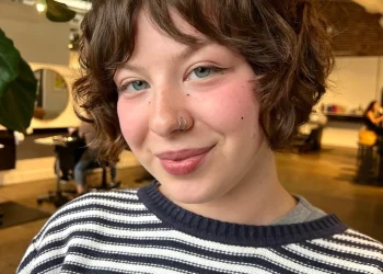 17 lockige Bob-Frisuren für jeden Lockentyp