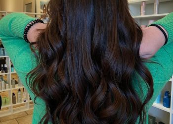 17 perfekte schokoladenbraune Haarfarbe Inspo -Aufnahmen