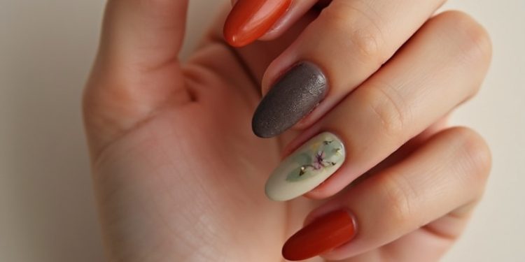 20 Nagelstile für den Herbst, die den gemütlichen Charme der Saison widerspiegeln